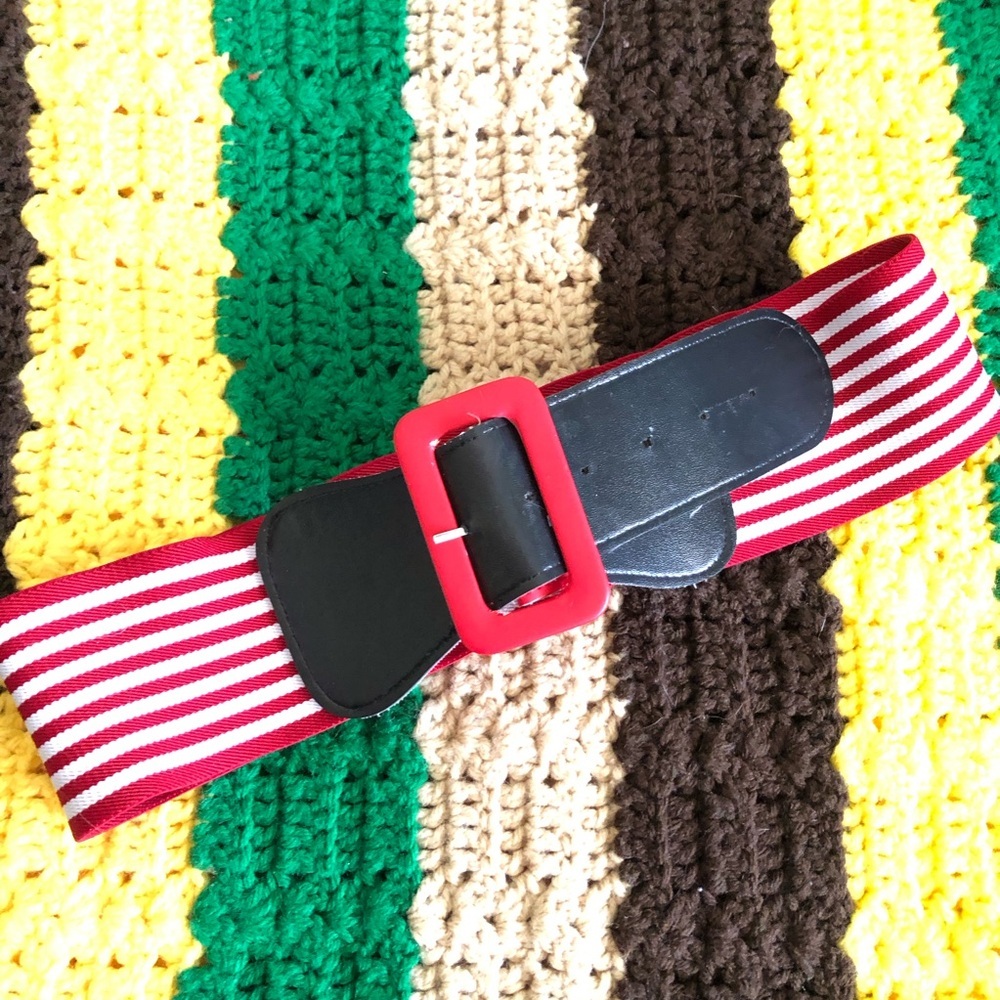 vtg unbranded elastic red white stripes belt best fits L_XL